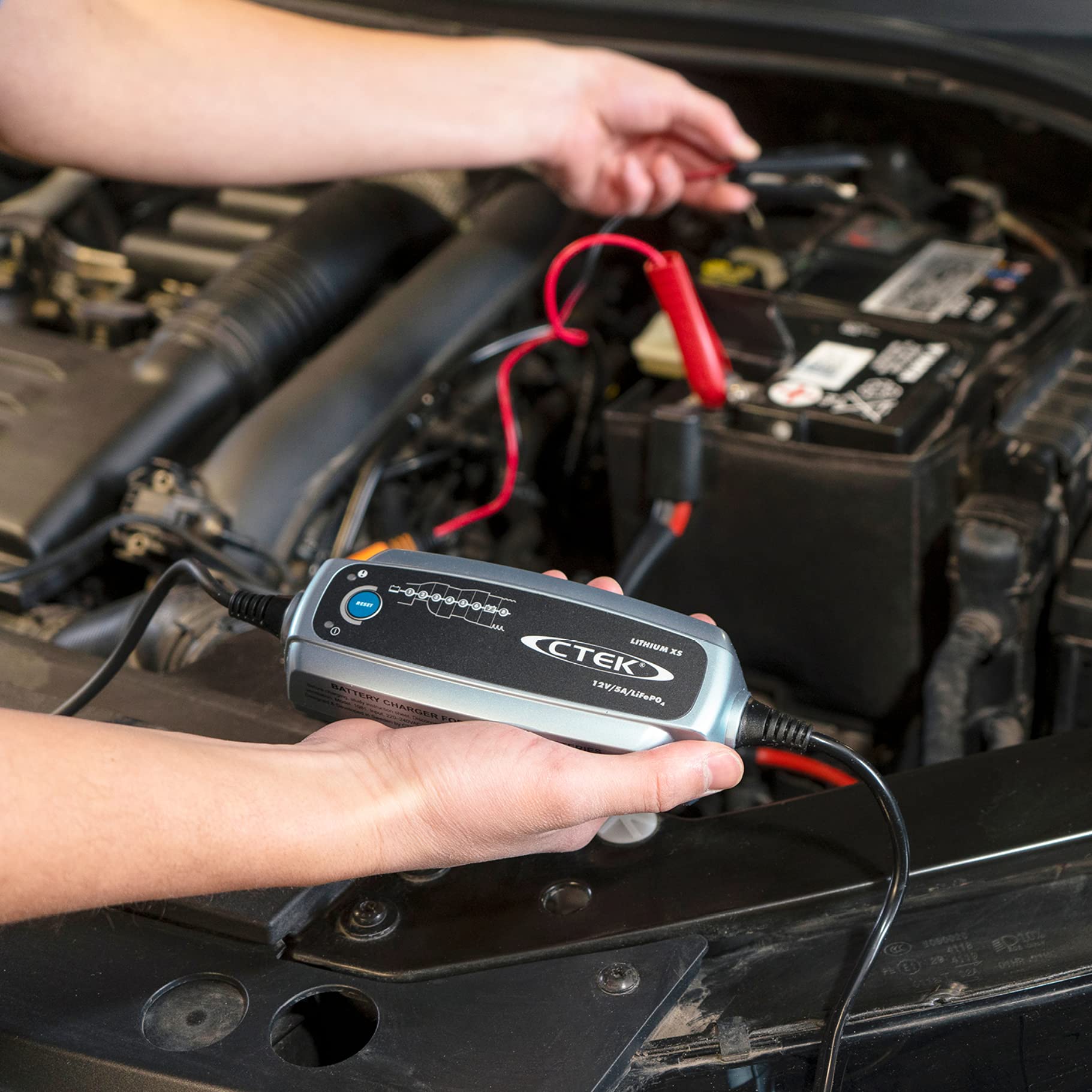 ctek-lithium-xs-chargeur-intelligent-12v-d-di-aux-batteries-lithium-lifepo4-avec image 3