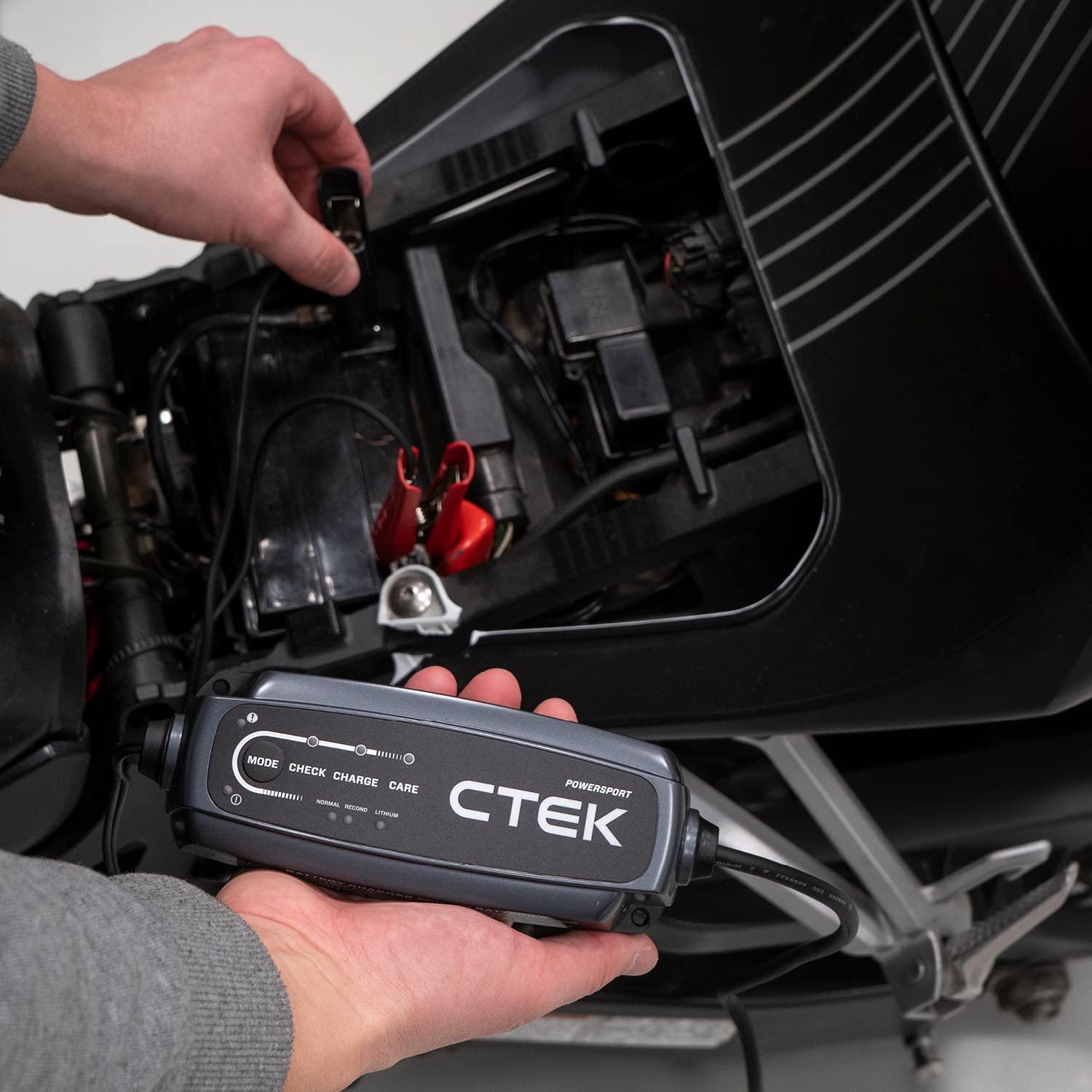 ctek-ct5-powersport-chargeur-de-batterie-12-v-2-3-a-pour-batteries-plomb-acide-e image 7